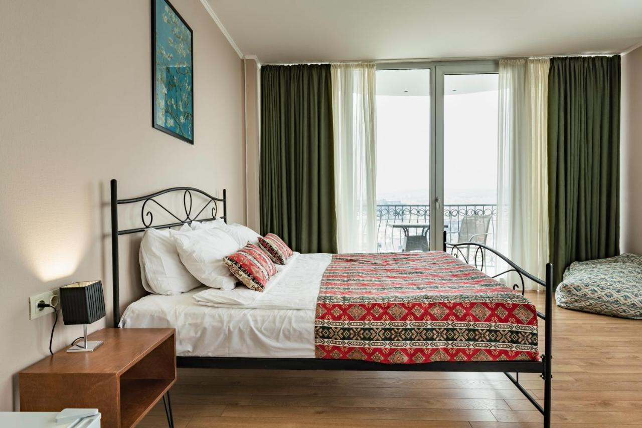 Flower Hotel 4*